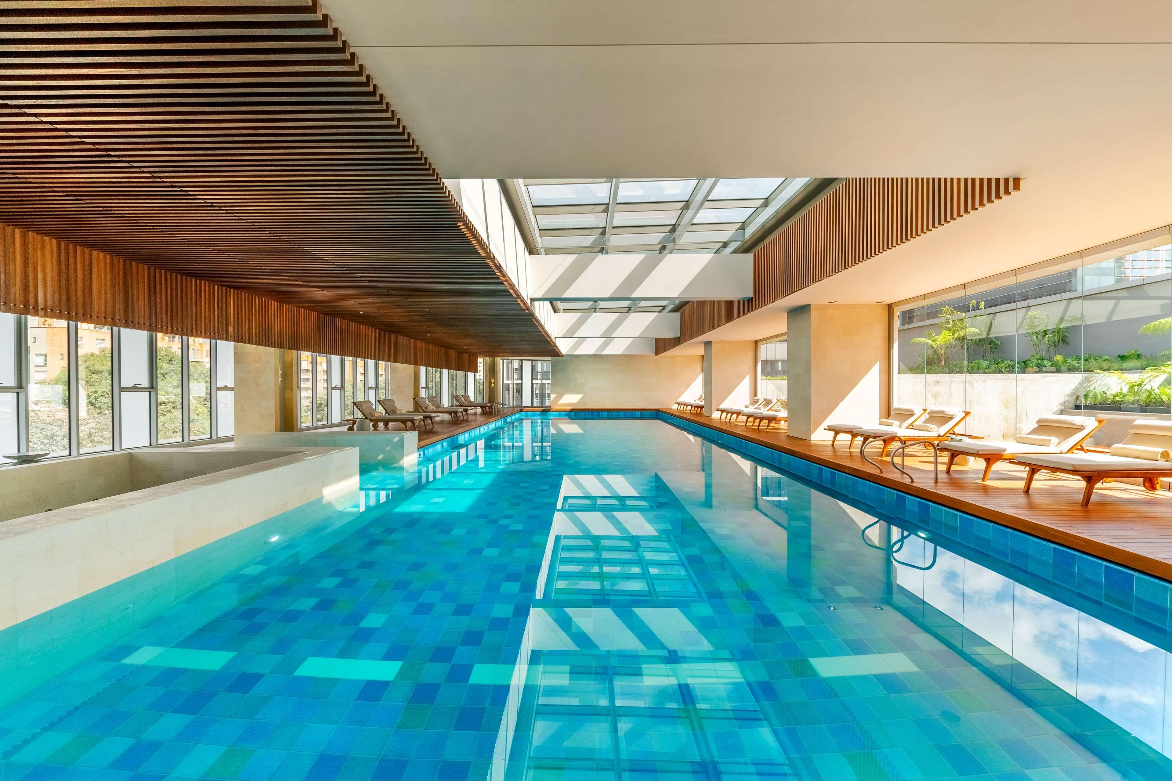 Hotel Grand Hyatt Bogotá Zewnętrze zdjęcie The swimming pool at the hotel