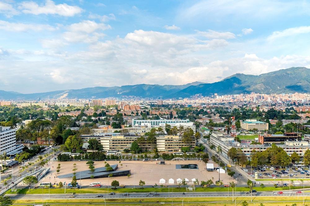 Hotel Grand Hyatt Bogotá Zewnętrze zdjęcie View of the campus